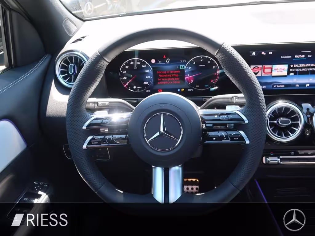 Mercedes-Benz GLA 200 AMG Sport Night Distr Pano AHK Keyless 20 GLA 200 - Bild 11