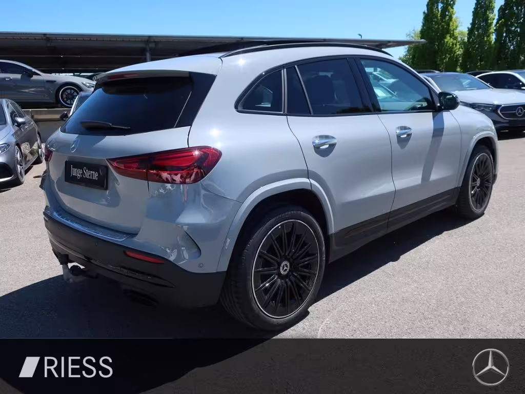 Mercedes-Benz GLA 200 AMG Sport Night Distr Pano AHK Keyless 20 GLA 200 - Bild 14