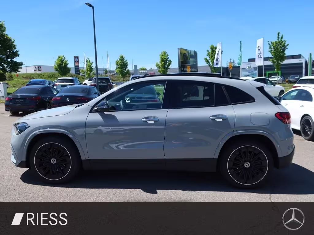 Mercedes-Benz GLA 200 AMG Sport Night Distr Pano AHK Keyless 20 GLA 200 - Bild 5