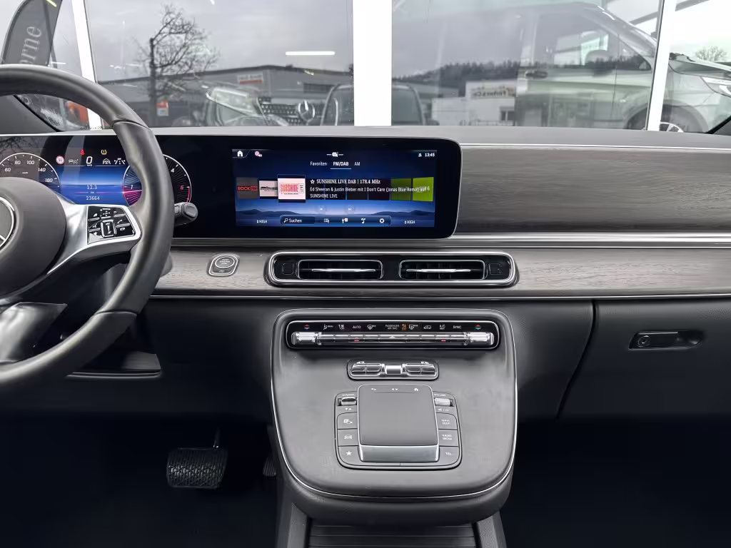 Mercedes-Benz V 250 d AVANTGARDE/NEUESMODELL/MBUX/LENKRADHEIZ/DISTRONIC/360°/AHK2,5t/ELEKT.TÜREN/ V 250 - Bild 11