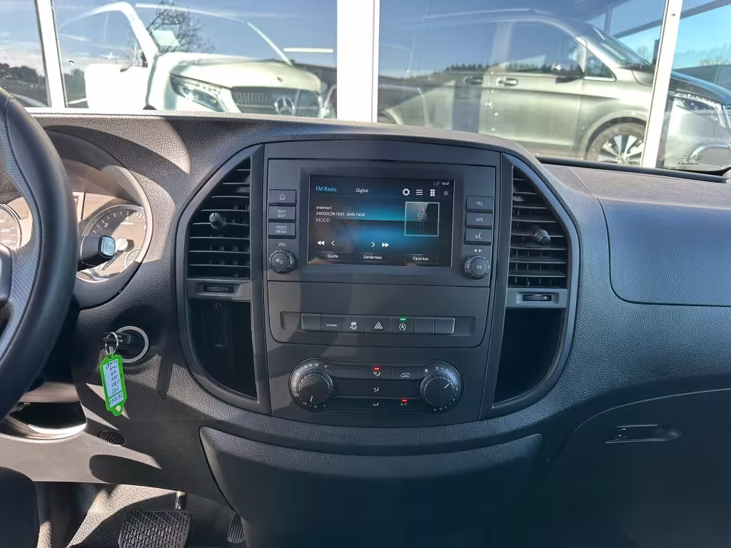 Mercedes-Benz Vito 114 CDI KA/LANG/KAMERA/AUTOMATIK/NAVI/AHK2,5t/KLIMA/ Vito - Bild 11