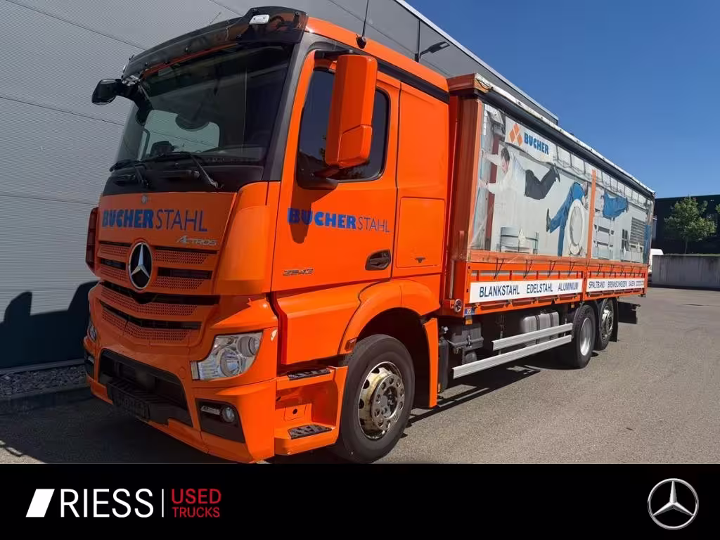 Mercedes-Benz Mercedes Benz 3 Achser 6x2 ACC AHK AUT LM SpurH