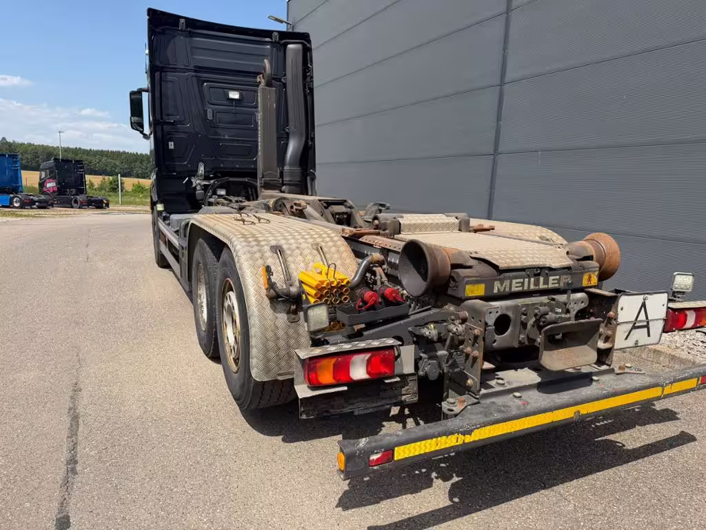 Mercedes-Benz Actros 2551 LL 6x2 Abrollkipper AUT LM SpurH ANDERE - Bild 7