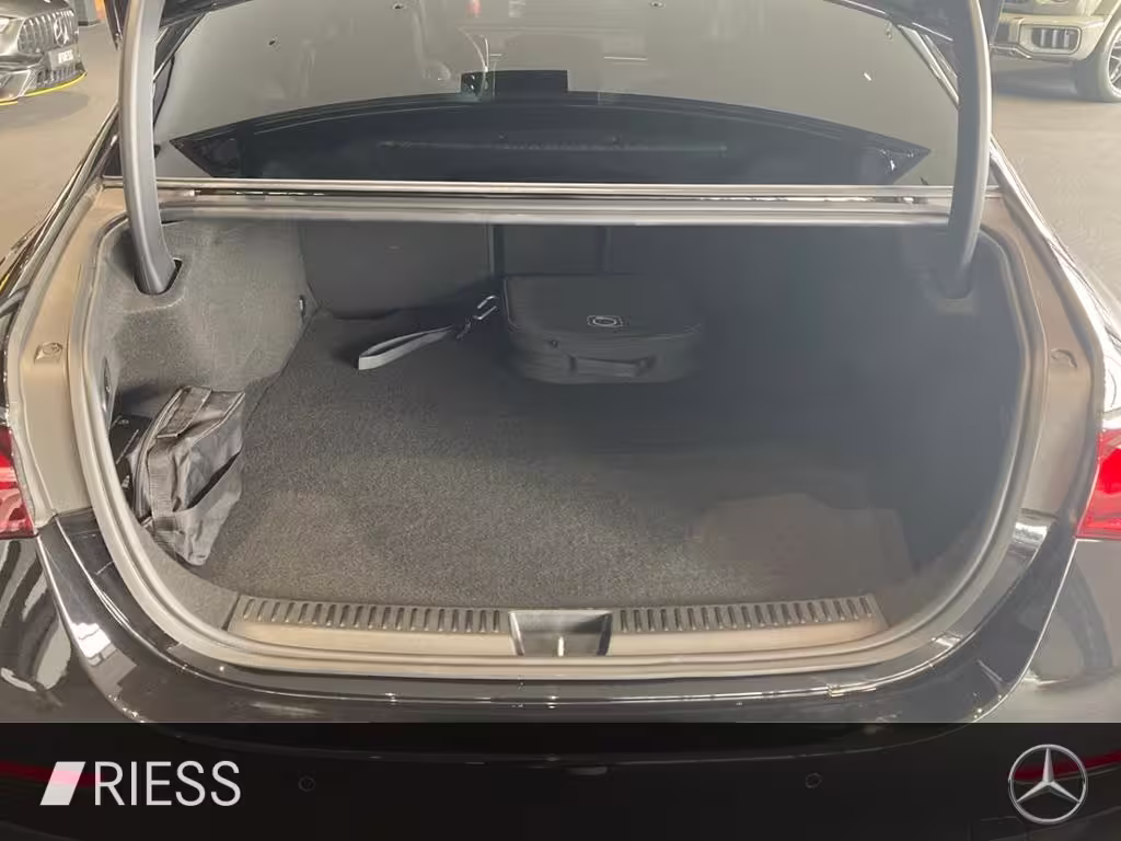 Mercedes-Benz E 300 de AMG PANO AHK  DISTRONIC KEYLESS E 300 - Bild 17