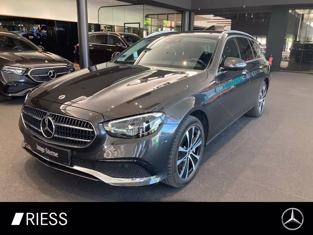 Mercedes-Benz E 300 de 4M T AVANTGARDE DISTRO AHK KEYLES MEMOR