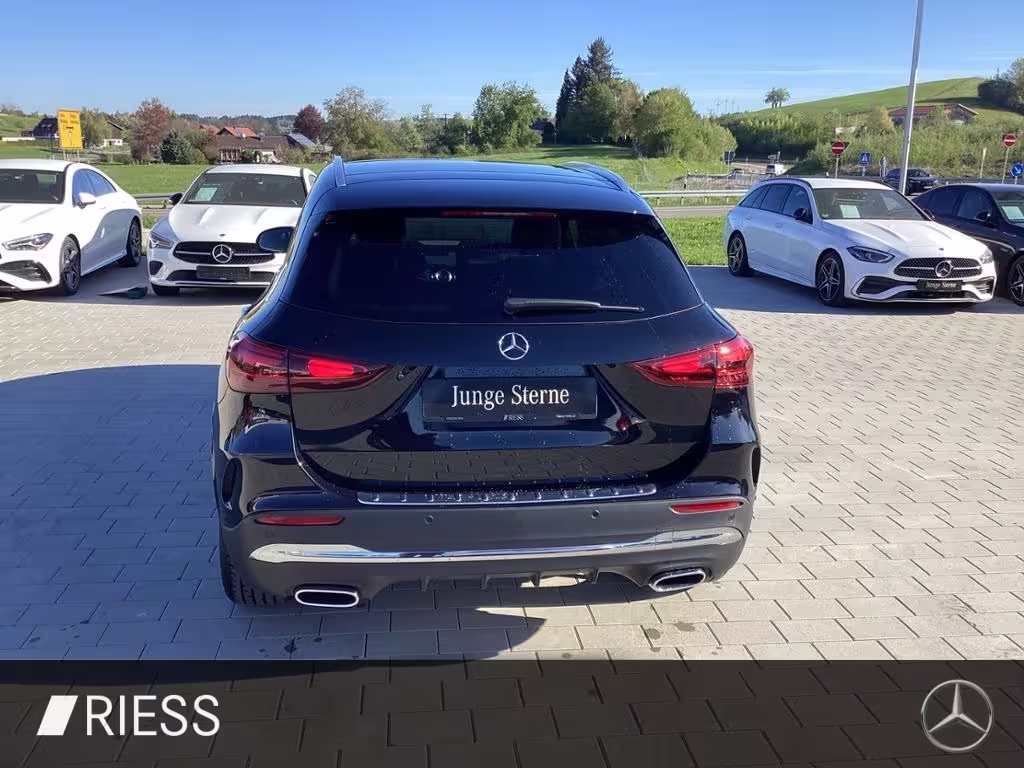 Mercedes-Benz GLA 200 AMG Pano LED Navi Keyless Kamera Spur GLA 200 - Bild 15
