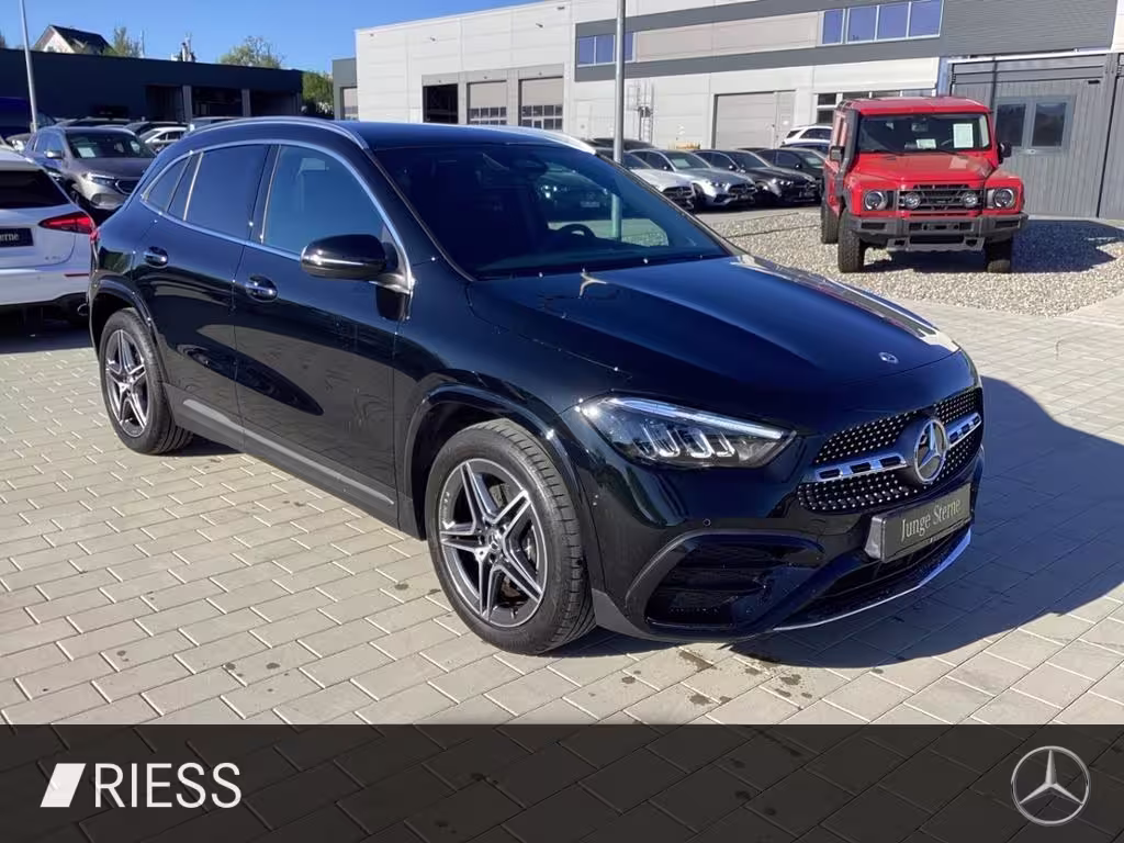 Mercedes-Benz GLA 200 AMG Pano LED Navi Keyless Kamera Spur GLA 200 - Bild 4