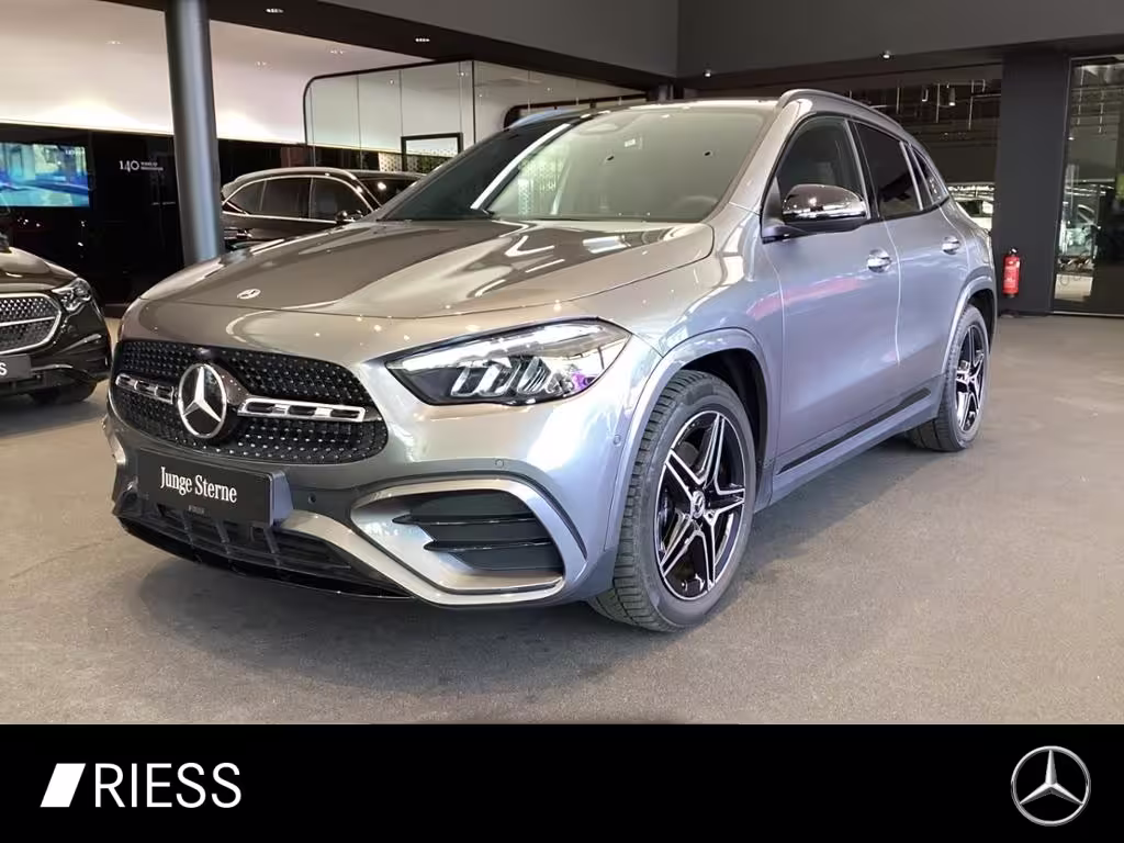Mercedes-Benz GLA 200 d AMG AHK DISTRO NIGHT KEYLESS AMBI RFK