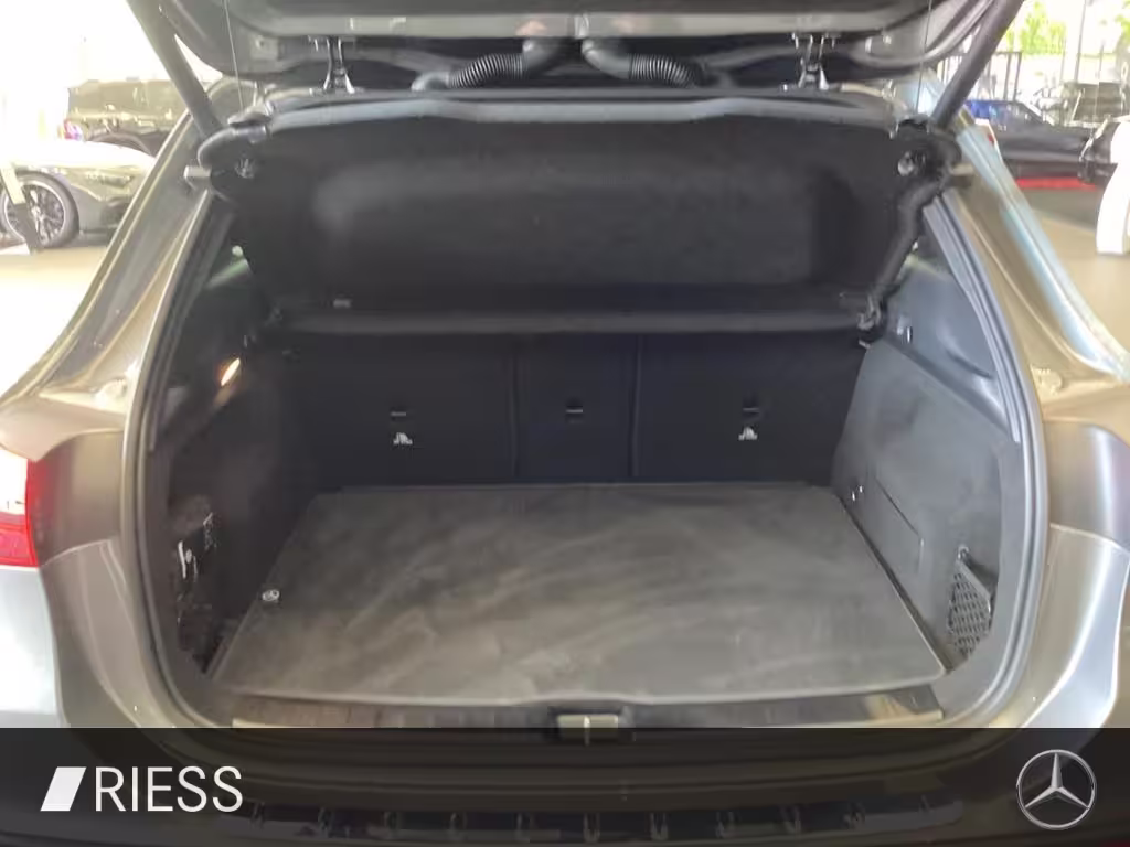 Mercedes-Benz GLA 200 d AMG AHK DISTRO NIGHT KEYLESS AMBI RFK GLA 200 - Bild 11