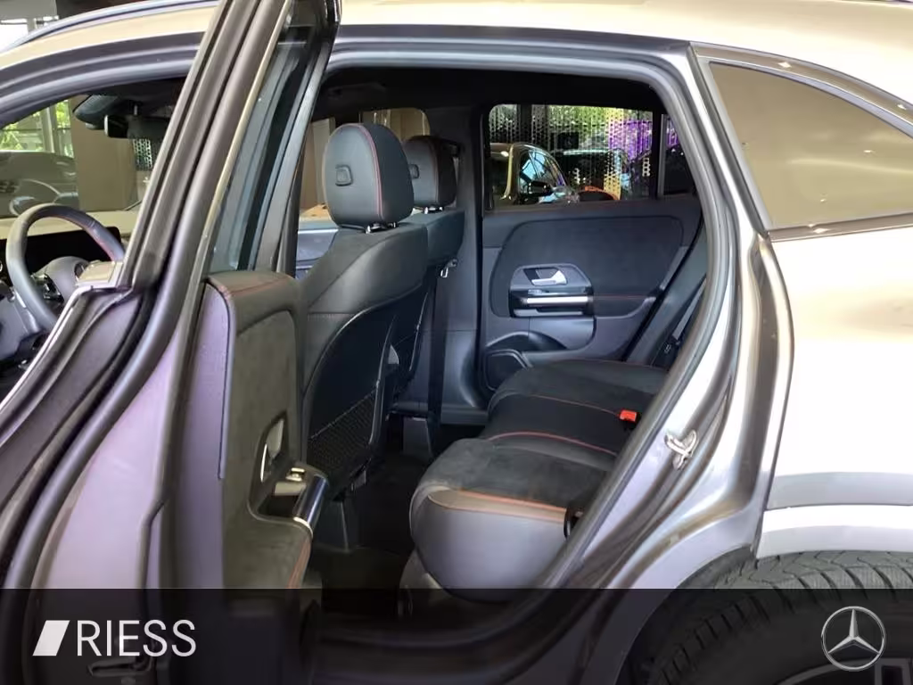 Mercedes-Benz GLA 200 d AMG AHK DISTRO NIGHT KEYLESS AMBI RFK GLA 200 - Bild 7