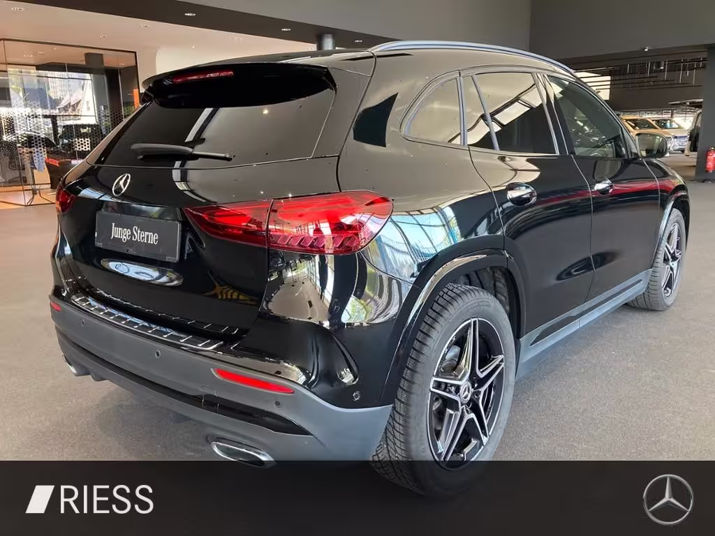 Mercedes-Benz GLA 200 d AMG+AHK+Distronic+LED+Night+Ambiente++ GLA 200 - Bild 14