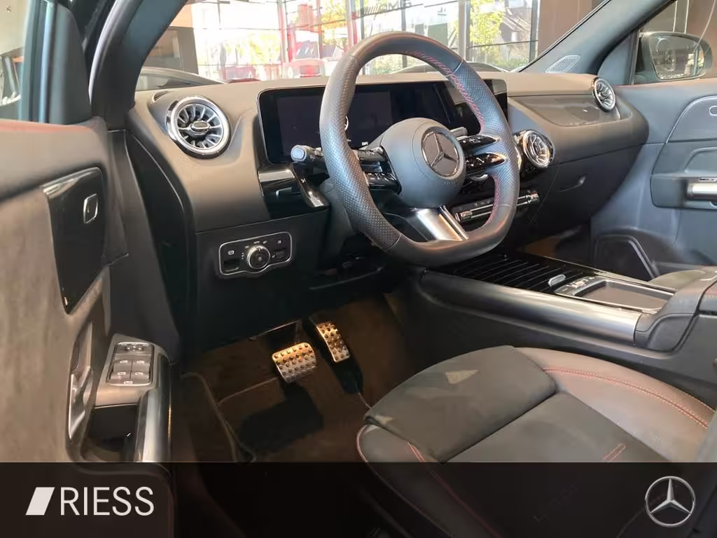 Mercedes-Benz GLA 200 d AMG+AHK+Distronic+LED+Night+Ambiente++ GLA 200 - Bild 7