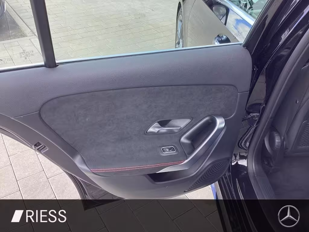 Mercedes-Benz A 200 AMG Distr. AHK Navi PDC Kamera Diebstahl. A 200 - Bild 12