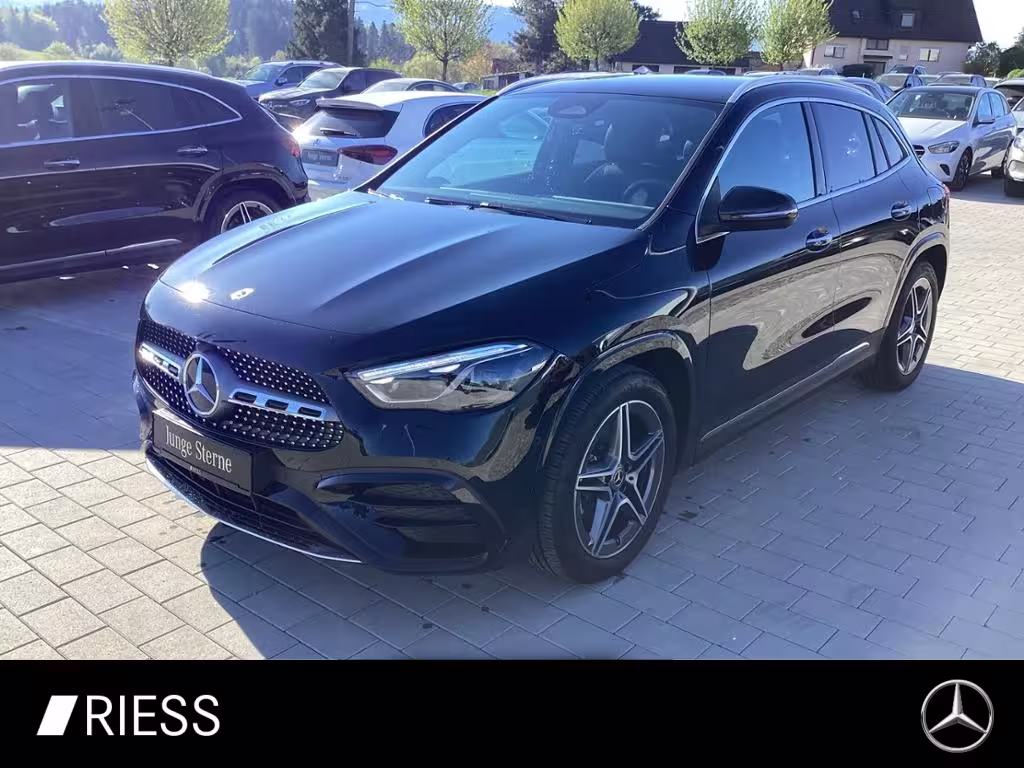 Mercedes-Benz GLA 200 d AMG Distr. Multib. AHK Navi Kamera PDC