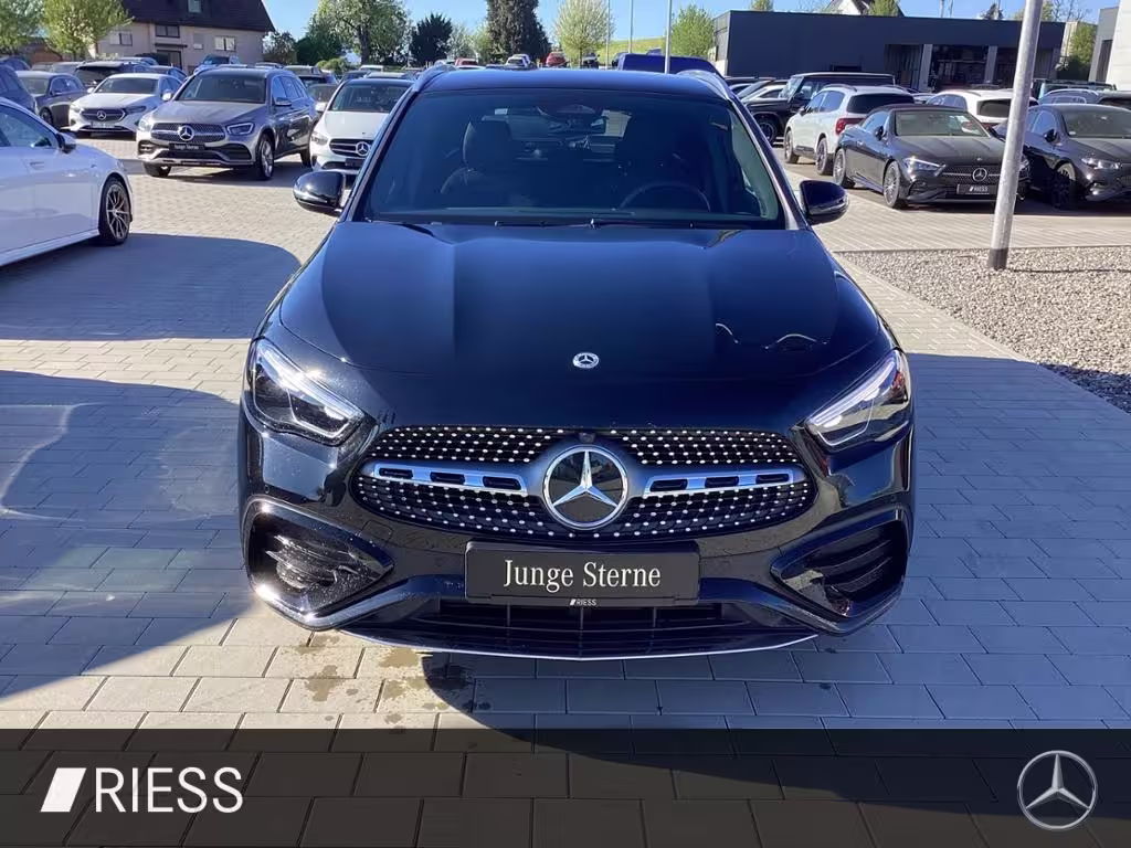 Mercedes-Benz GLA 200 d AMG Distr. Multib. AHK Navi Kamera PDC GLA 200 - Bild 3