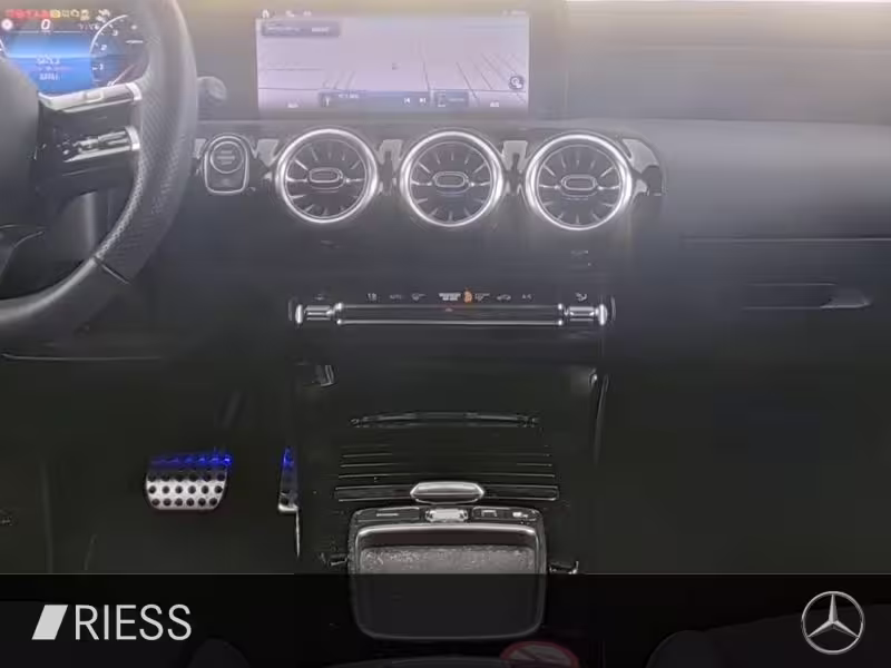 Mercedes-Benz CLA 180 Cp AMG ADVANCED+ RFK KEYLESS WINTER LED CLA 180 - Bild 6