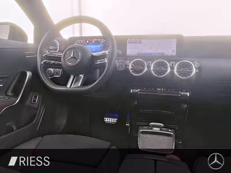 Mercedes-Benz CLA 180 Cp AMG ADVANCED+ RFK KEYLESS WINTER LED CLA 180 - Bild 7