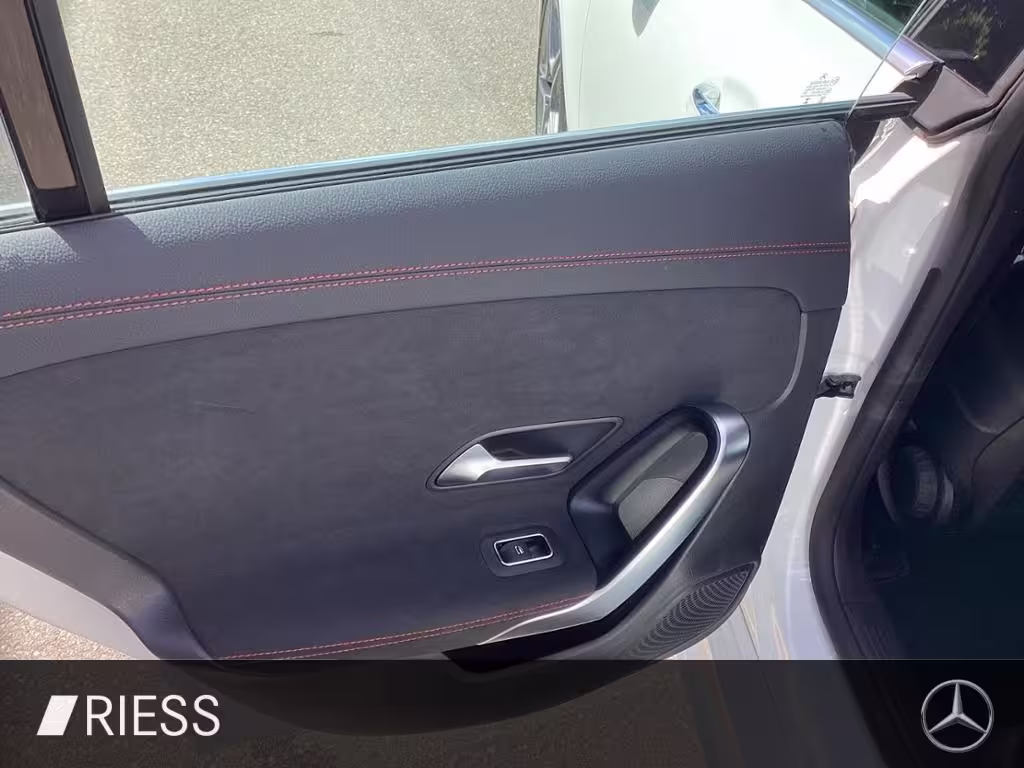 Mercedes-Benz CLA 200 Coupé AMG Navi PDC Kamera LED Keyless. CLA 200 - Bild 12