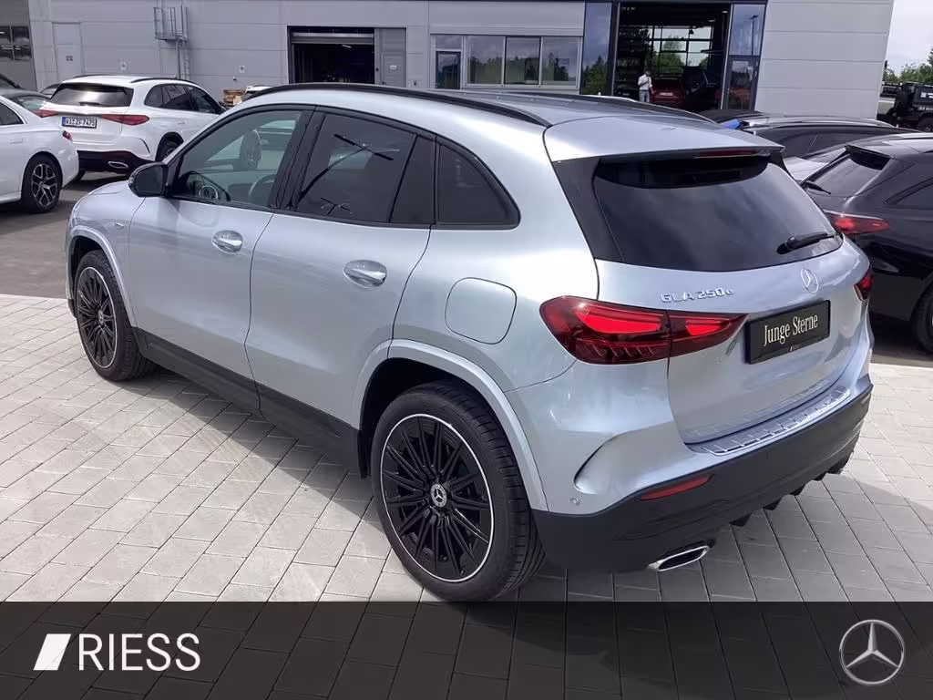 Mercedes-Benz GLA 250 e  AMG Night 20 Zoll DC Laden Navi PDC GLA 250 - Bild 14
