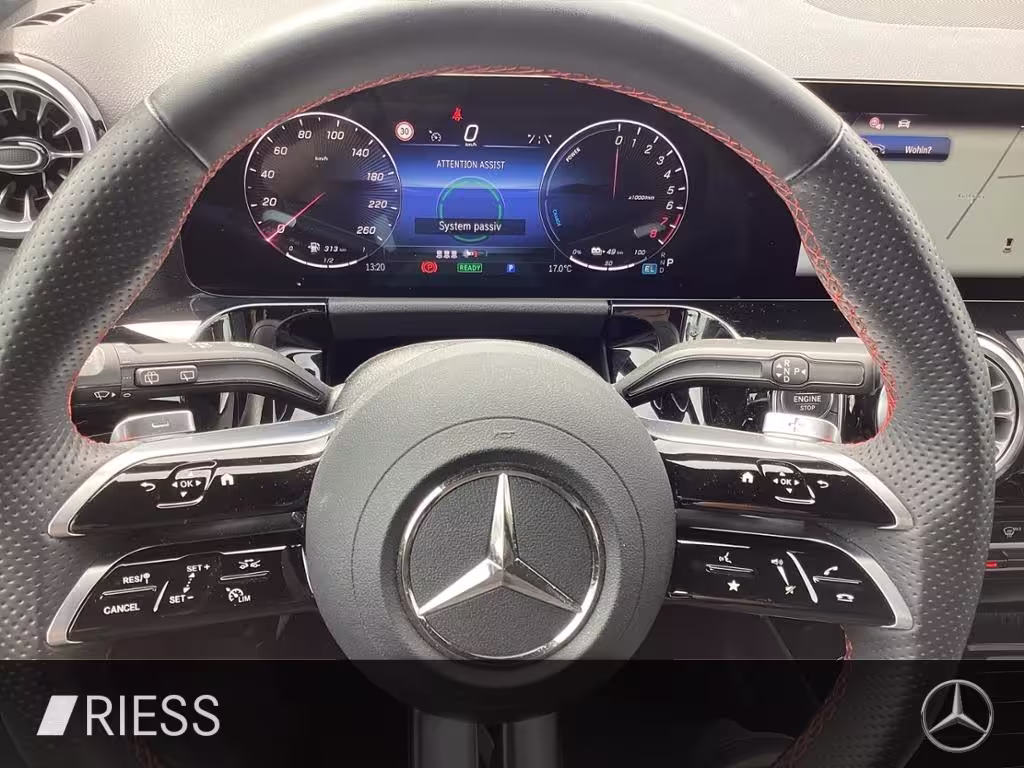 Mercedes-Benz GLA 250 e  AMG Night 20 Zoll DC Laden Navi PDC GLA 250 - Bild 9