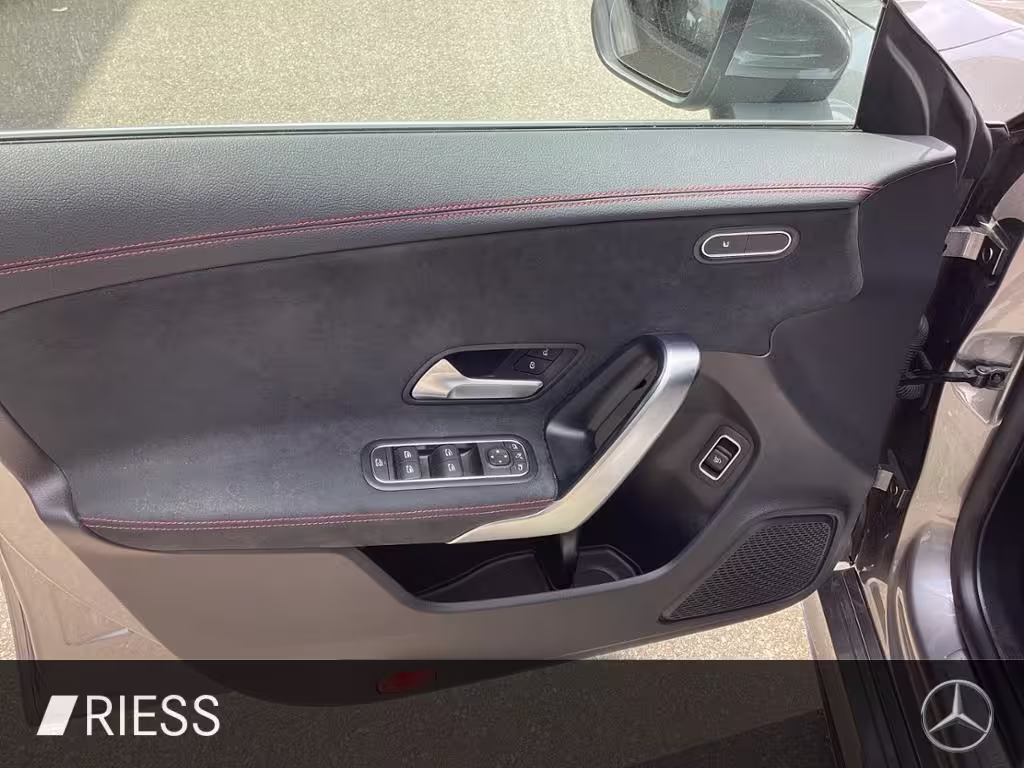 Mercedes-Benz CLA 200 Cp AMG+Kamera+Ambiente+Totw.+Navi+LED CLA 200 - Bild 6