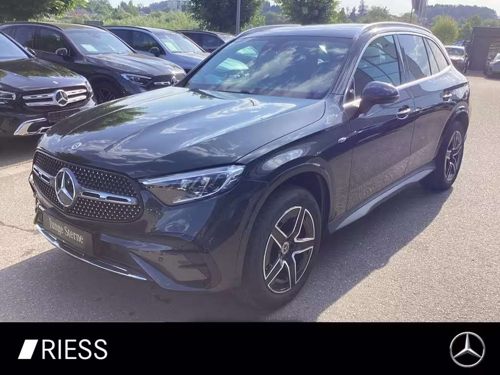 Mercedes-Benz GLC 300 e 4M AMG AHK Offr.Technik Distr.19 Zoll