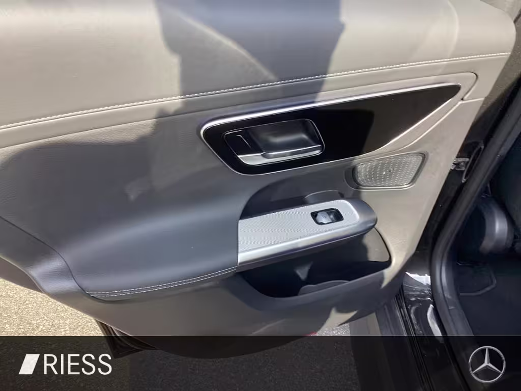 Mercedes-Benz GLC 300 e 4M AMG AHK Offr.Technik Distr.19 Zoll GLC 300 - Bild 12