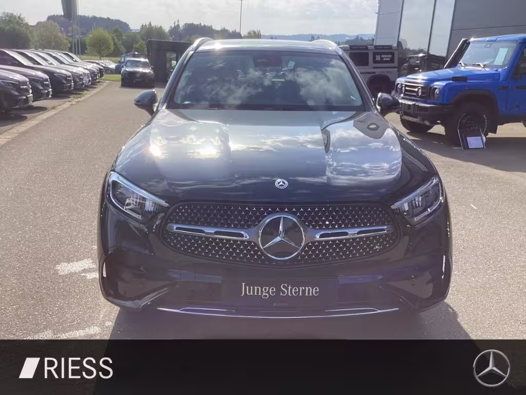 Mercedes-Benz GLC 300 e 4M AMG AHK Offr.Technik Distr.19 Zoll GLC 300 - Bild 3