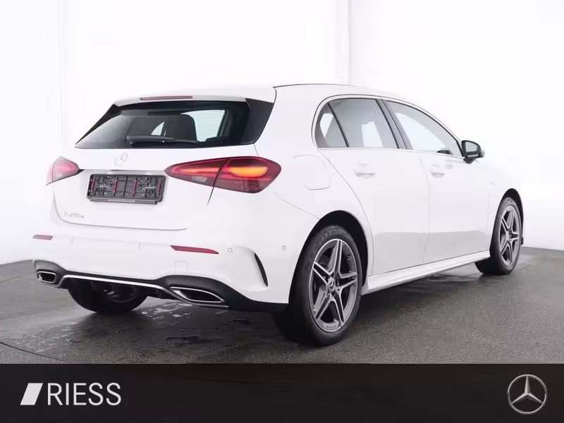 Mercedes-Benz A 250 e  AMG Multib. Burm. LED Navi PDC Kamera A 250 - Bild 3
