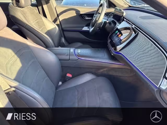 Mercedes-Benz E 300 e  AMG SPORT DISTR NAVI LED PANO W-PAKET E 300 - Bild 10