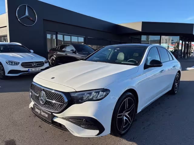 Mercedes-Benz E 300 e  AMG SPORT DISTR NAVI LED PANO W-PAKET E 300 - Bild 2