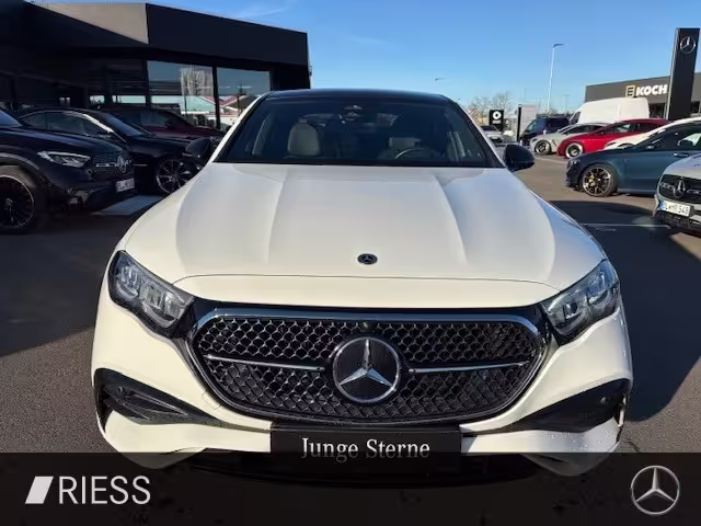Mercedes-Benz E 300 e  AMG SPORT DISTR NAVI LED PANO W-PAKET E 300 - Bild 3