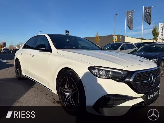 Mercedes-Benz E 300 e  AMG SPORT DISTR NAVI LED PANO W-PAKET E 300 - Bild 8