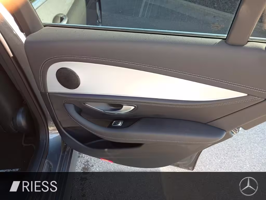 Mercedes-Benz E 400 d T 4M AMG AHK SHD 360° Air Bal. Navi PDC E 400 - Bild 18