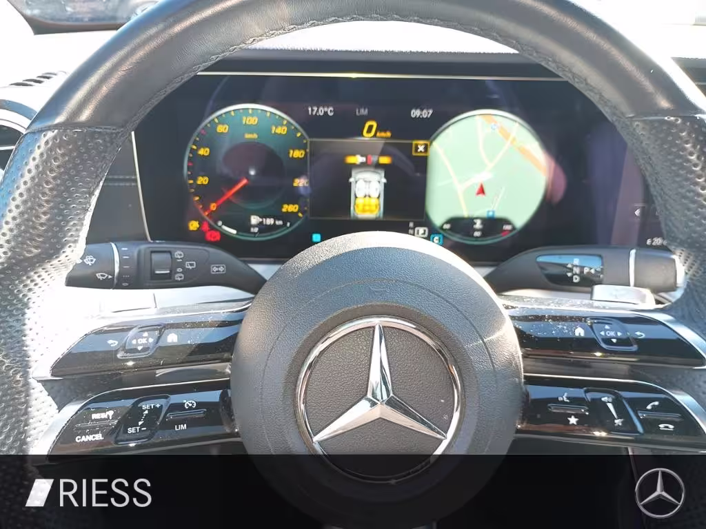 Mercedes-Benz E 400 d T 4M AMG AHK SHD 360° Air Bal. Navi PDC E 400 - Bild 9