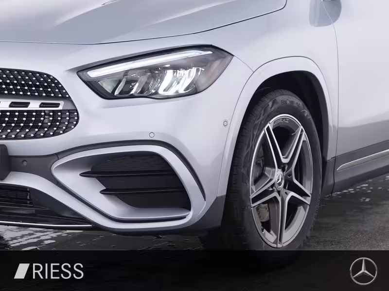 Mercedes-Benz GLA 200 AMG Plus Pano 360°Kamera 19 Zoll Totwin GLA 200 - Bild 4