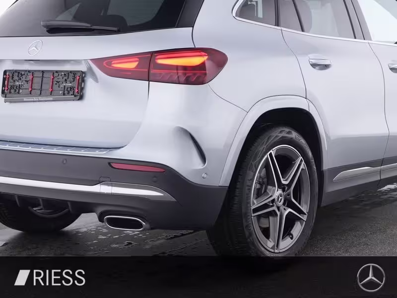 Mercedes-Benz GLA 200 AMG Plus Pano 360°Kamera 19 Zoll Totwin GLA 200 - Bild 5