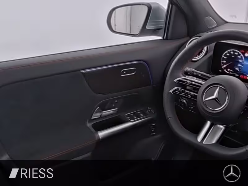 Mercedes-Benz GLA 200 AMG Plus Pano 360°Kamera 19 Zoll Totwin GLA 200 - Bild 9