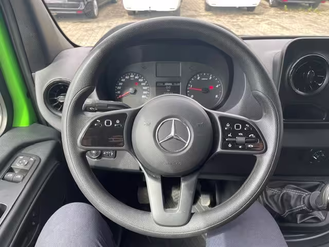 Mercedes-Benz Sprinter 317 CDI KA/L2H1/REGALAUSBAU/4SITZER/STANDHZG/AHK3,5T/KAMERA/NAVI Sprinter - Bild 14