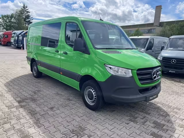 Mercedes-Benz Sprinter 317 CDI KA/L2H1/REGALAUSBAU/4SITZER/STANDHZG/AHK3,5T/KAMERA/NAVI Sprinter - Bild 2