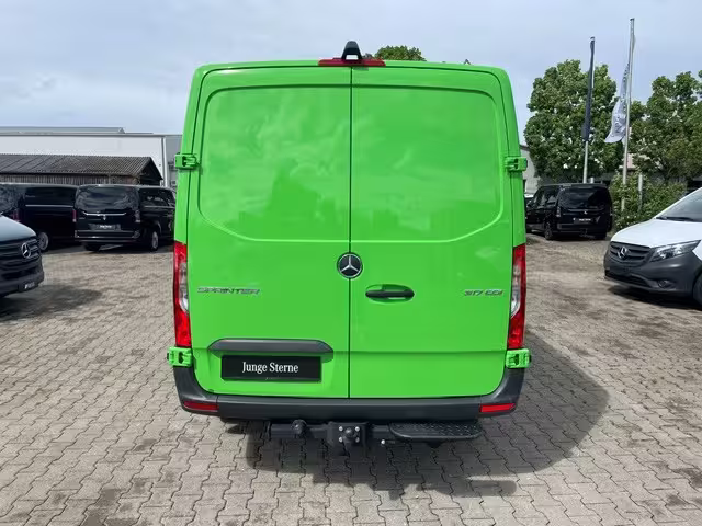 Mercedes-Benz Sprinter 317 CDI KA/L2H1/REGALAUSBAU/4SITZER/STANDHZG/AHK3,5T/KAMERA/NAVI Sprinter - Bild 6