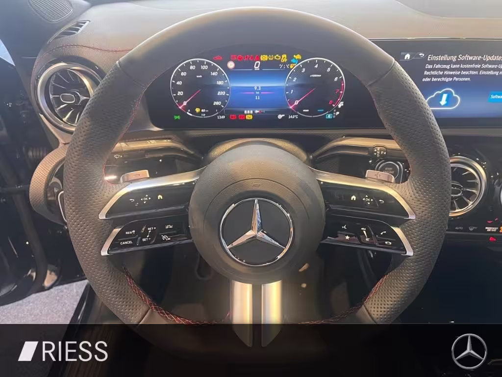 Mercedes-Benz CLA 200 Coupé AMG+NIGHT+MULTIBEAM+19+KAMERA+ CLA 200 - Bild 12