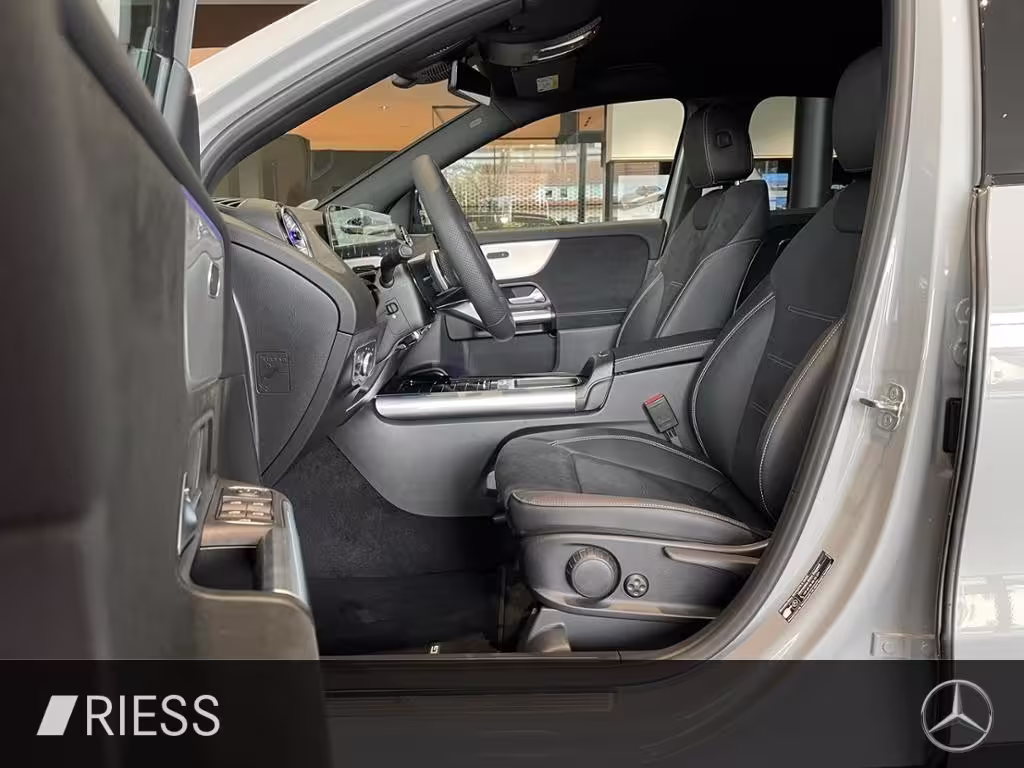 Mercedes-Benz GLA 200 AMG+MULTIBEAM+KEYLESS+360°+TOTWKL+SOUND+ GLA 200 - Bild 3