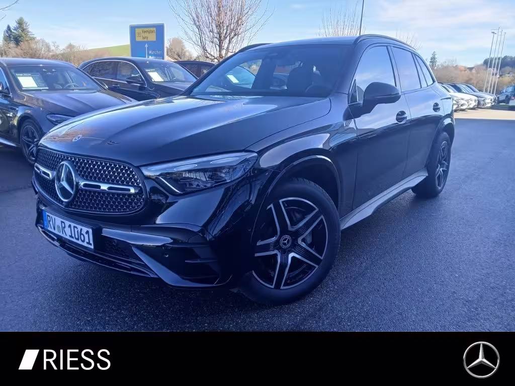Mercedes-Benz GLC 200 4M AMG+PANO+AHK+DIGI LIGHT+DISTRONIC