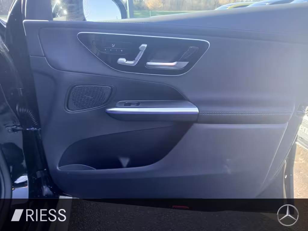 Mercedes-Benz GLC 200 4M AMG+PANO+AHK+DIGI LIGHT+DISTRONIC GLC 200 - Bild 12