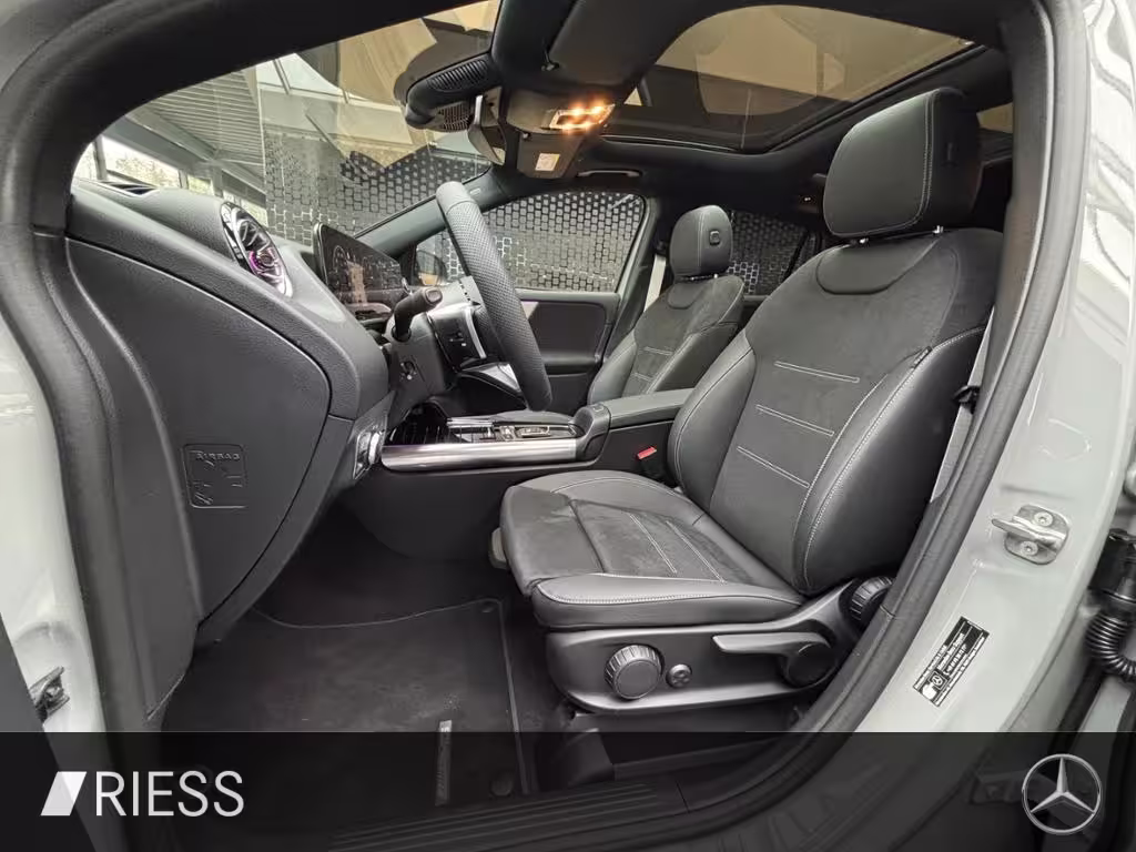 Mercedes-Benz GLA 220 d 4M AMG+AHK+PANO+MULTIB+360°+HANDS-FREE GLA 220 - Bild 3