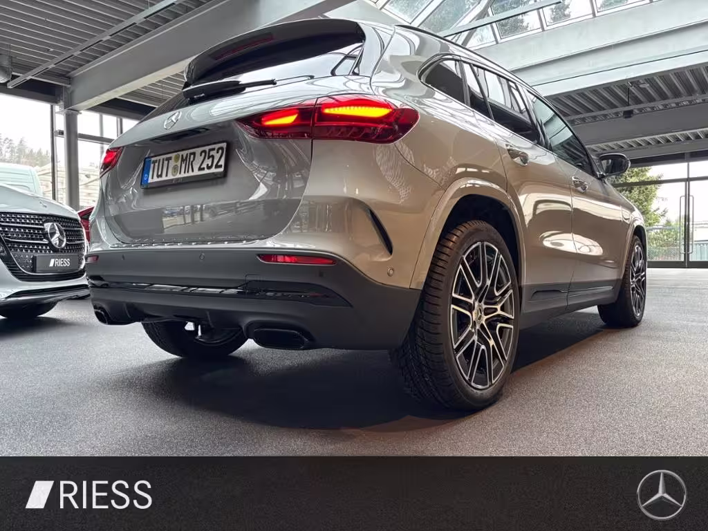 Mercedes-Benz GLA 220 d 4M AMG+AHK+PANO+MULTIB+360°+HANDS-FREE GLA 220 - Bild 7