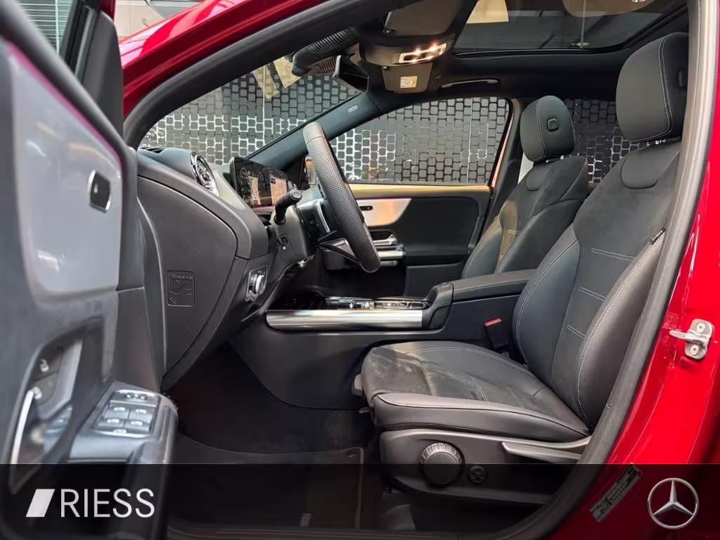 Mercedes-Benz GLA 200 AMG+AHK+PANO+MULTIBEAM+ADVANCED-SOUNDSYS GLA 200 - Bild 3
