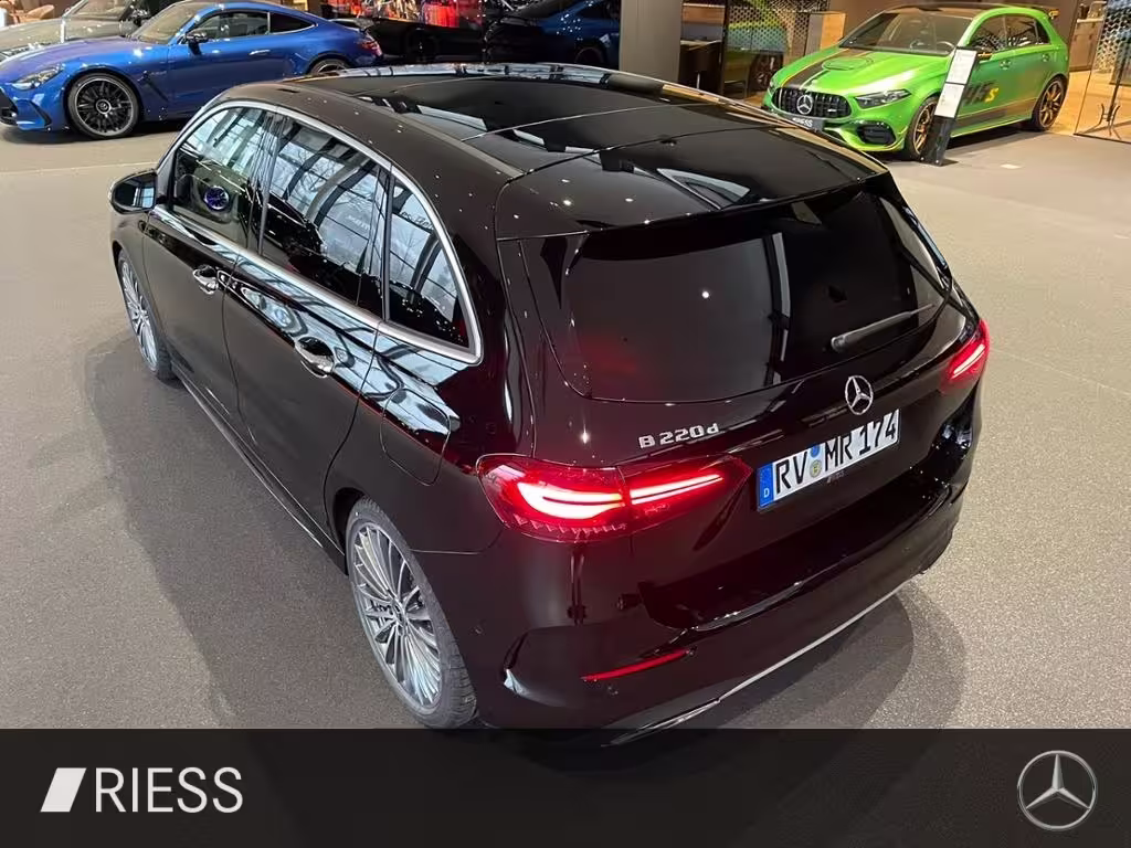 Mercedes-Benz B 220 d AMG+PANO+AHK+DISTR+HUD+MULTIB+KEYL+360°+ B 220 - Bild 7