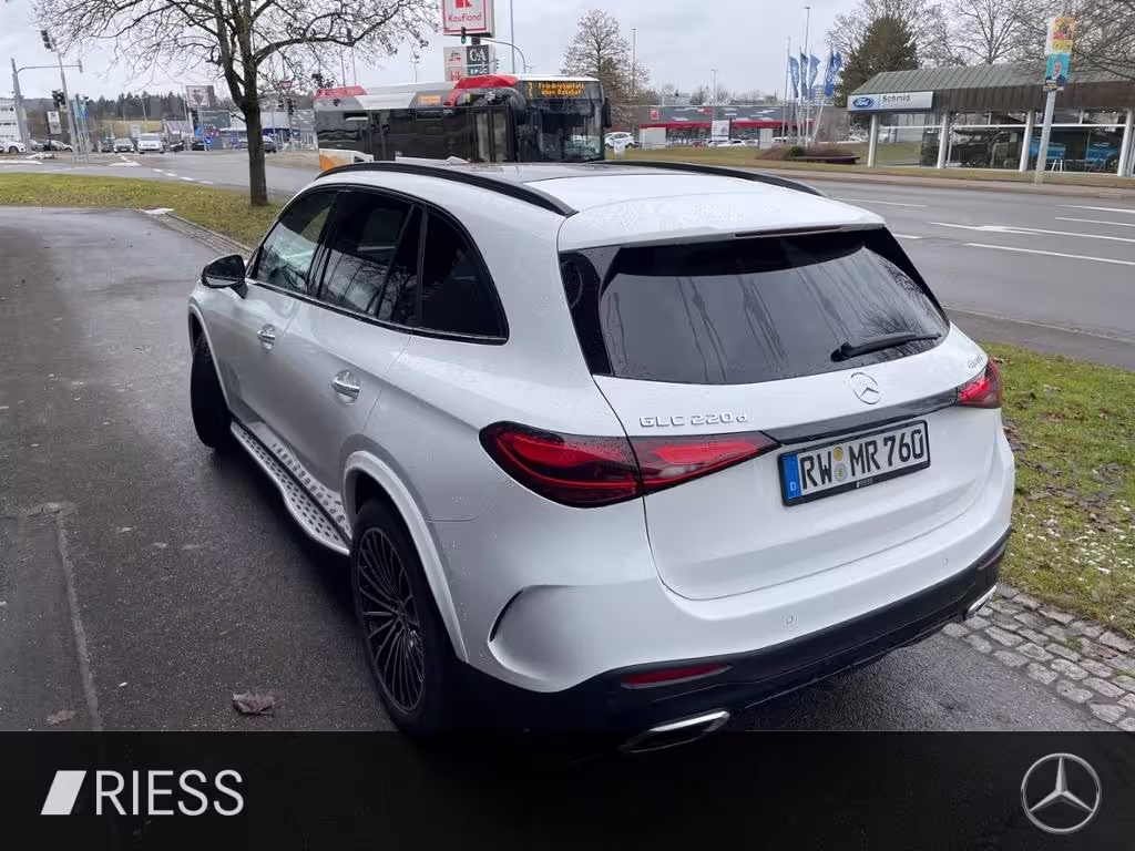 Mercedes-Benz GLC 220 d 4M AMG+AHK+PANO+360°+HANDS-FREE+20+ GLC 220 - Bild 5